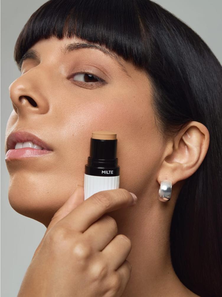 Und Gretel MILTE Foundation Stick - Light Medium 04 - 2