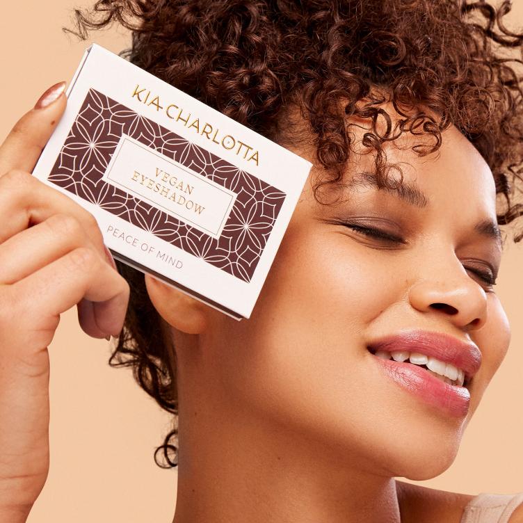 KIA CHARLOTTA - Vegan Eye Polish PEACE OF MIND - 0